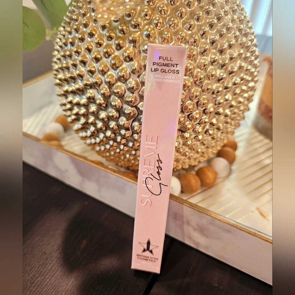 Jeffree Star Supreme Gloss Watermelon Soda.